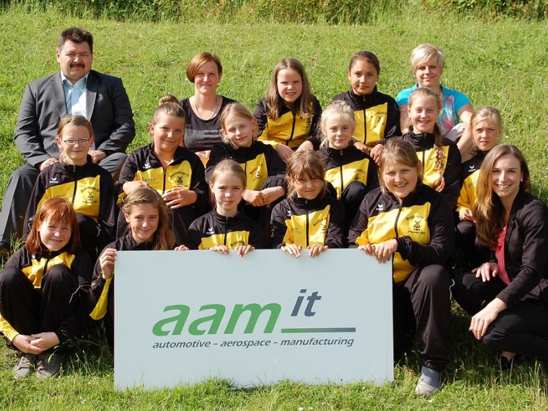 Die aam it GmbH als Sponsor für die D-Jugend Handballerinnen des Mecklenburger SV